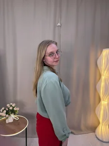 AlicaCohill Not trying to impress — it just happens 😎✨ Pic 4