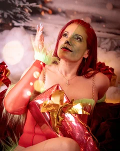 ada_mclaine Merry Christmas🎄2 зображення 2