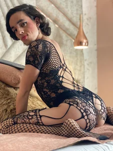 JustinePerry I'm something special that you can find at night зображення 2