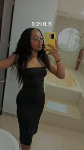 Aissha_ Public Pic 2