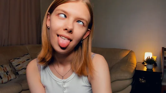 EngelAlman try to do little selfies for u guys Immagine 