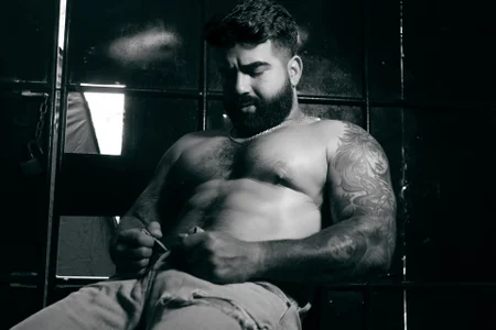 Lyon_vachのHairy sexy manの 4枚の写真