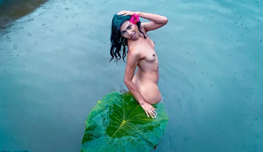 JulissaWilson I'm a little swimmer Foto 2