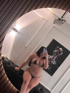 Hilarin__ Public Pic 5