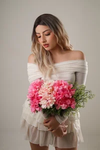 Anavi_ “Blooming even on my greyest days 🌸” Pic 3