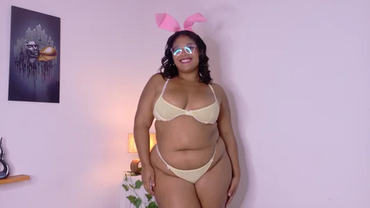 nairagold_ easter Pic 3