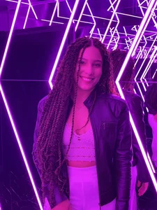 Public de onlyemily_  3 Imagens