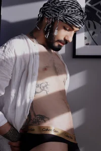 JACKMARCKOS latin arabic টি ছবি