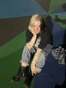 EviaVanveen Public Pic 4