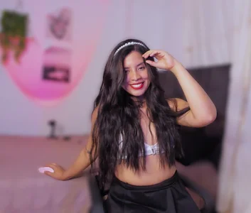 byanabrown smile for me Pic 2