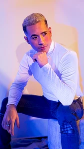 Sidney_Belle you kiss me, I kiss you or we kiss. Pic 5