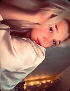 Public de Lara_Blue  5 Imagens