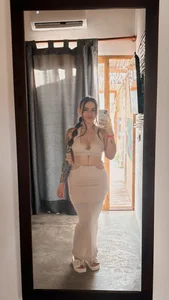 Mia_PalaciossのI'm happiest at sea 🏖️😎🥰の 2枚の写真