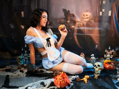 Julie_Bennet Hallowen🎃 Pic 4