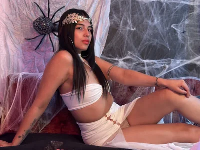 Sub_Scarlett “Una diosa… pero con pensamientos muy terrenales” ⚡💋 Pic 5