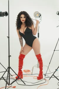 KylieJenkins Sexy Kylie ❤ Foto 6