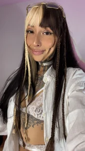 HollyHudsonn Public 사진 4