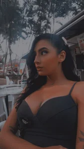 AmyEvans12 Public Pic 5