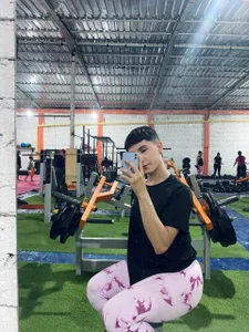 Gym hot 🔥 de NickyBigBooty  Imagens