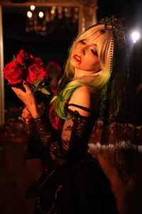 Hada_MagicaのGorgeous, sexy vampire girl 🧛🏻‍♀️⭐🌙の 5枚の写真