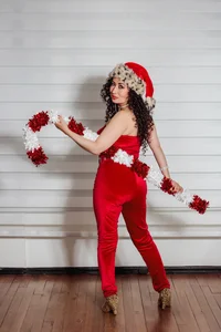 SamanthaAntolin happy holidays 🤶🎄 Pic 3