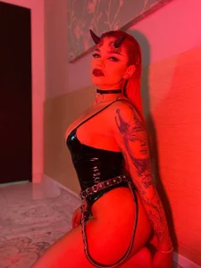 LeaThompson Sexy devil Foto 2