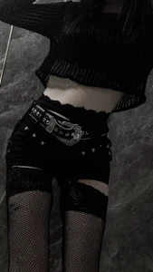 little-yena: Sexy kitty in stockings ( 2 фото)
