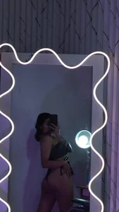 PEACHY_TAY 💥🦊 Foto