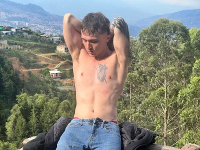 Dylanwhite23_のNew Photosの 8枚の写真