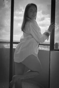 alana_lara black and white!! Immagine  4