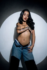 🖤 Beauty wrapped in mystery. od Bby_izzy  3 snímek