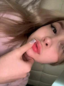 softangelxkisses domestic vibe Poză 3
