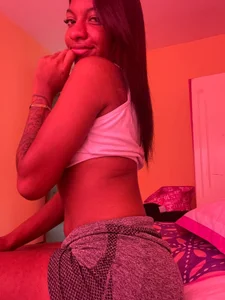 Lily_high thi is me Pic 2