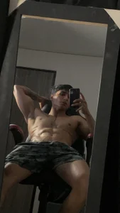 muscle_boyhornyMirror图片 3