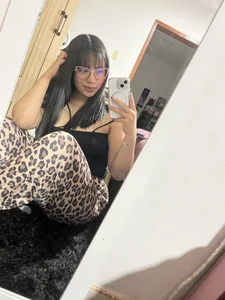 IvyVelvet_ Public Pic 7
