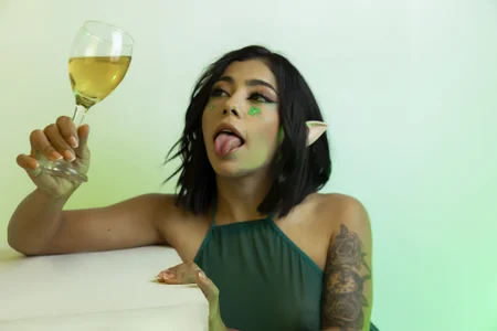 AndreaVelasco 🍀 Luck is in every corner, in each toast and in each smile🍀 Immagine  7