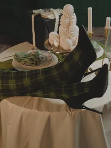 𝘔𝘰𝘯𝘦𝘺 𝘪𝘴 𝘮𝘺 𝘧𝘢𝘷𝘰𝘳𝘪𝘵𝘦 𝘵𝘳𝘦𝘢𝘵 od DorothyGilbert1  4 snímek