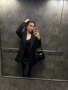 _tulipI8_Jess_beautiful In restaurants Pic