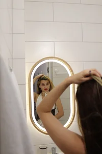 Iren Iren in a mirror Pic 4