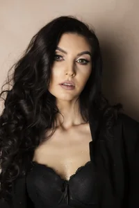 Obey de ErikaaJ  2 photos