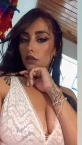 emy_fg Public Billede 2