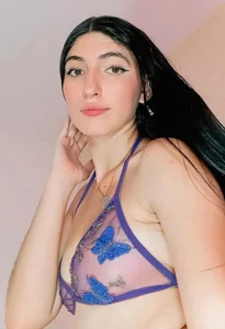 Valeria_noir On blue, but horny😈💦🔥💋 Pic 2