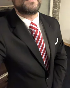 Suit_at_play Public Pic 2