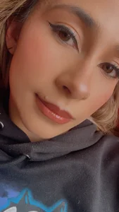 SaraRoads Cute and Casual Pic