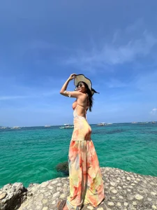KylaLarger Public Pic 2