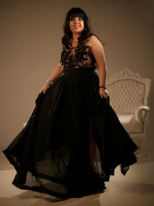 MatureVivianのClassyの 3枚の写真