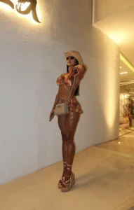🌵🤠 de KalaBeckett_  3 Imagens