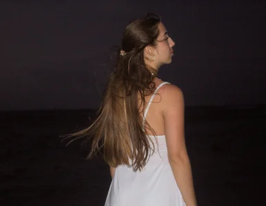 Annie_Peach My favorite place 🏖️🌊 Pic 5