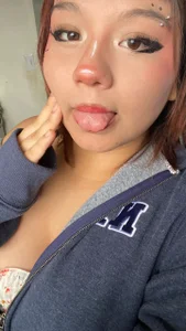 Violetta_Mills_tのPublicの 4枚の写真