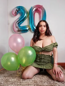 valentina_swallow We've hit 20K followers! Thank youuu! I Pic 3